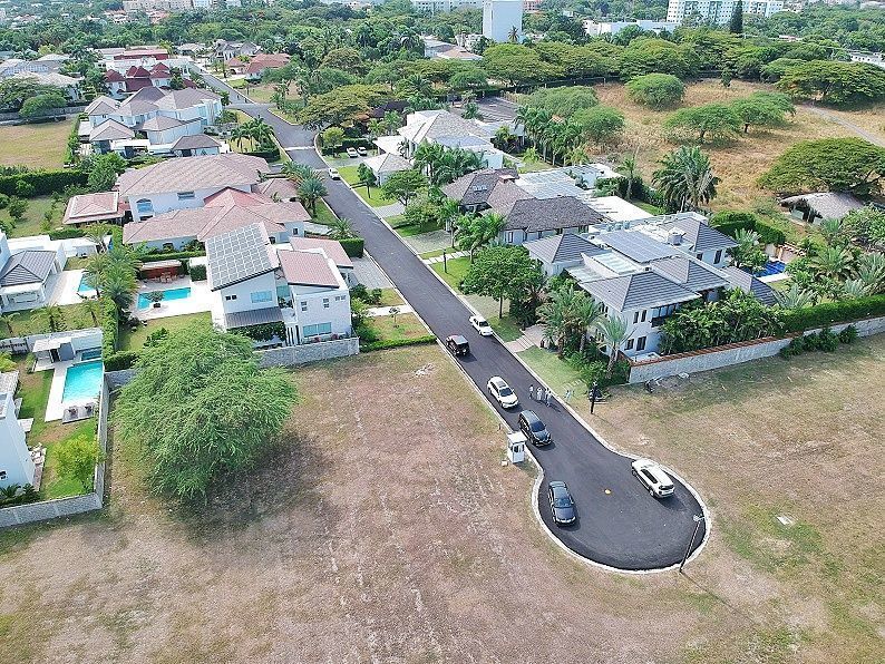 EXCLUSIVO TERRENO RESIDENCIAL PROYECTO QUINTAS DE PONTEZUELA