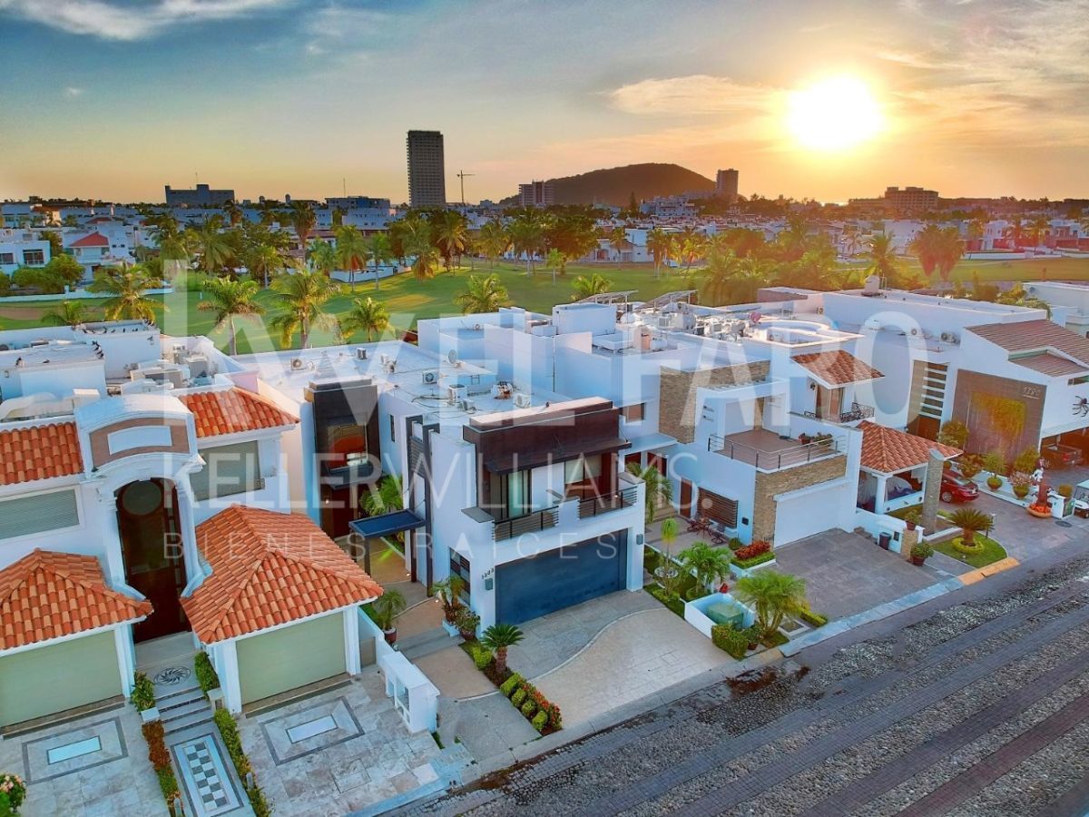Casa en Fraccionamiento El Cid, Mazatlán Sinaloa.