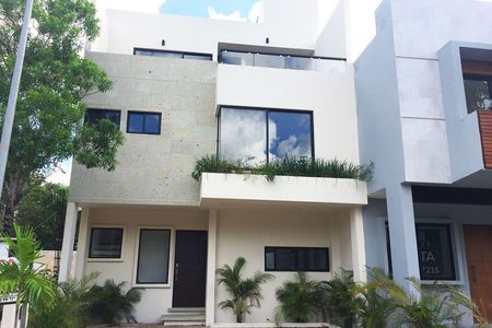Casa Nueva en Residencial Arbolada