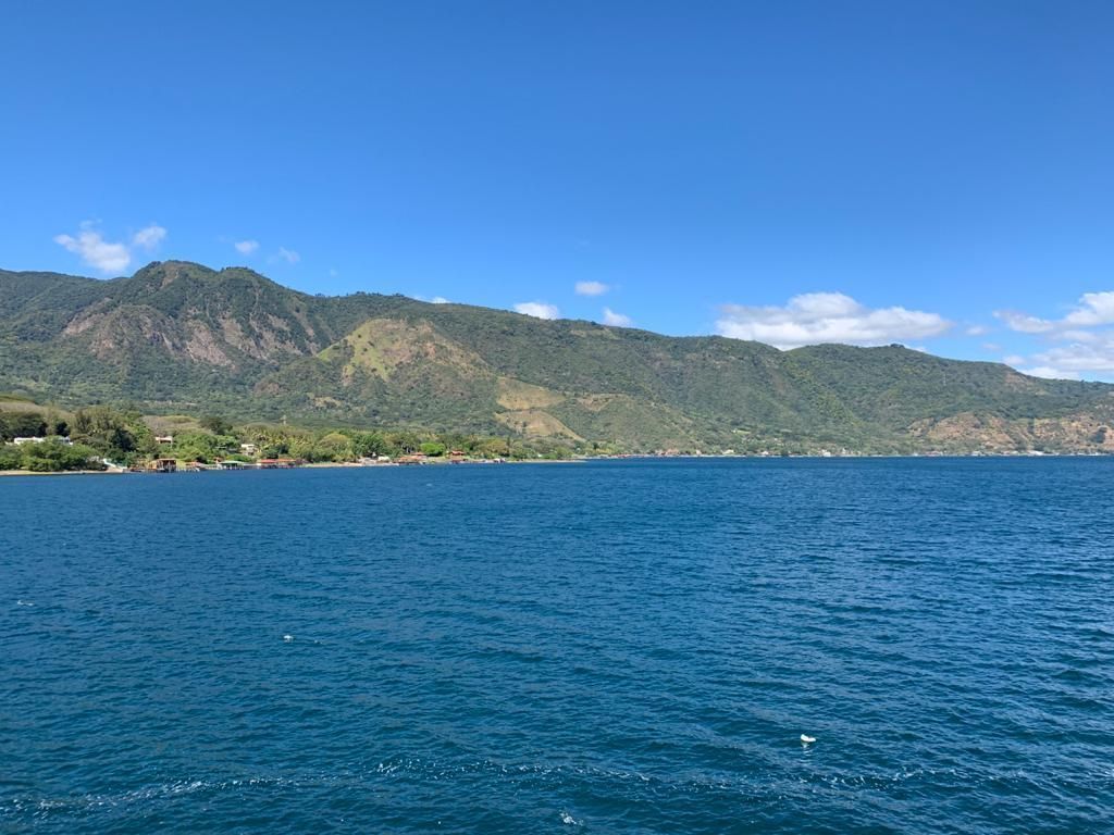 CASA EN LAGO DE COATEPEQUE