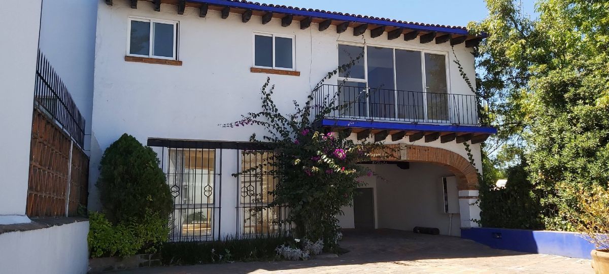 Renta de Casa Estilo Colonial en Lomas de Tecamachalco
