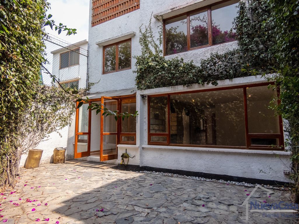 Cantera, Col. Sta Ursula Xitla. 260m2, 3 estacionamientos. A 5 min