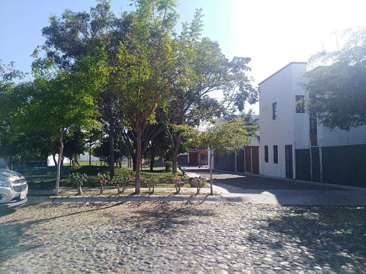 Topacio, Residencial Esmeralda Norte, Colima