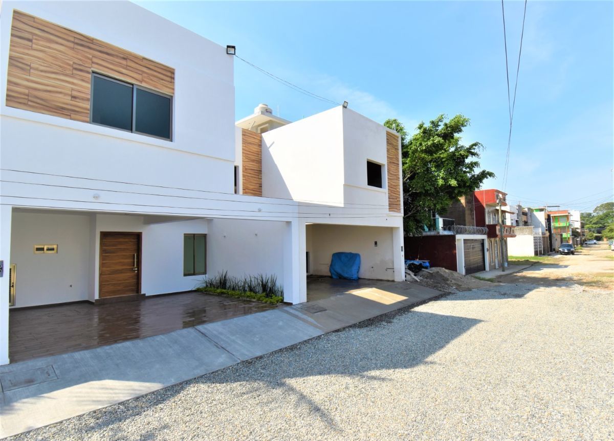 CASA NUEVA EN VENTA FRACC. BRISAS DE CARRIZAL VILLAHERMOSA TABASCO