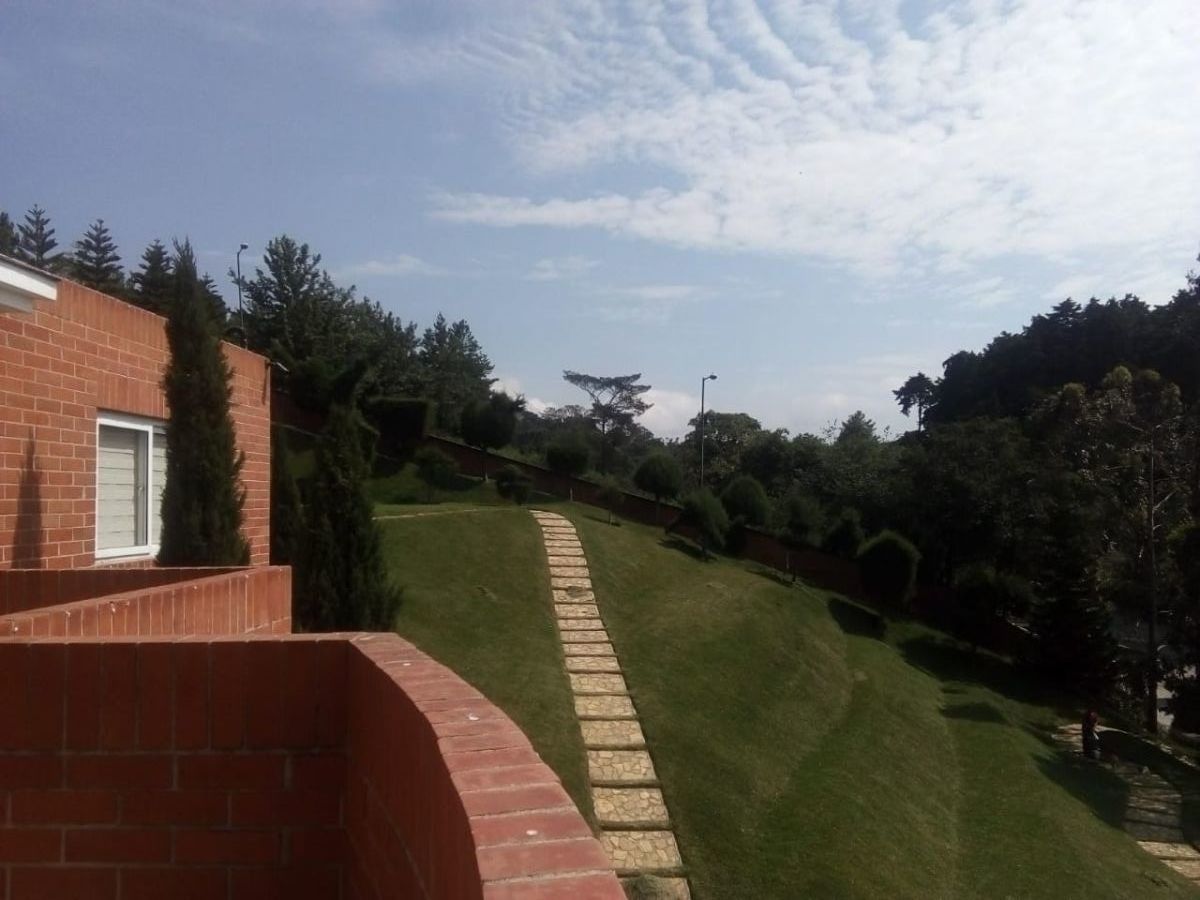 Renta de linda casa en condominio exclusivo El Sausalito - Fraijanes