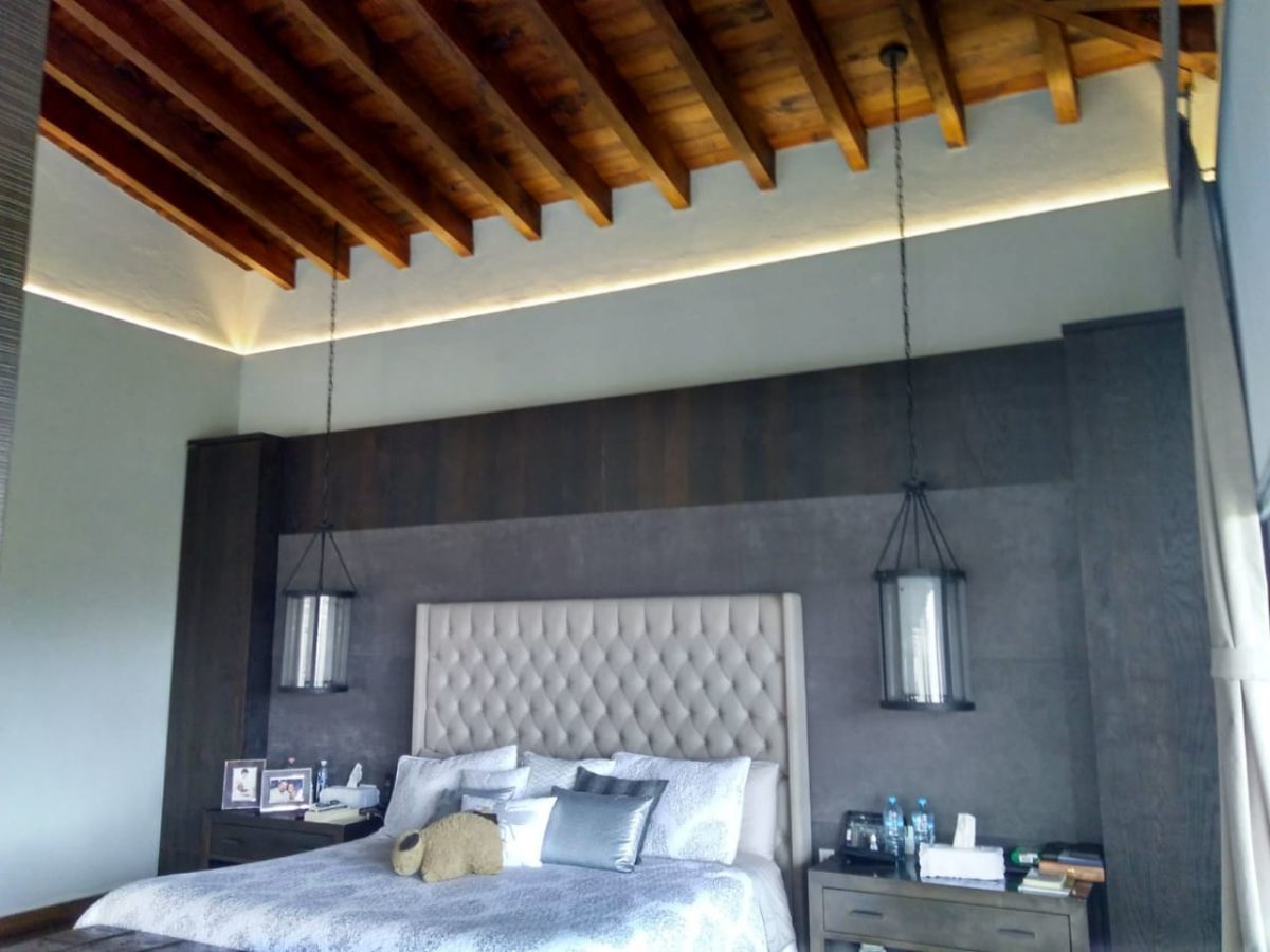 Exclusiva Residencia Estilo Toscano en Real de Vallescondido