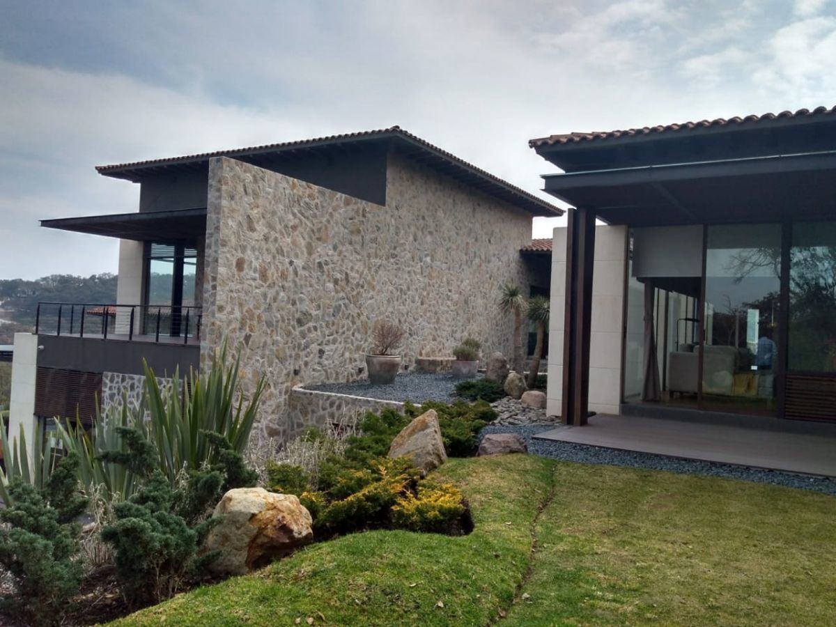 Exclusiva Residencia Estilo Toscano en Real de Vallescondido