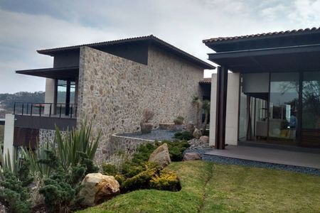 Exclusiva Residencia Estilo Toscano en Real de Vallescondido