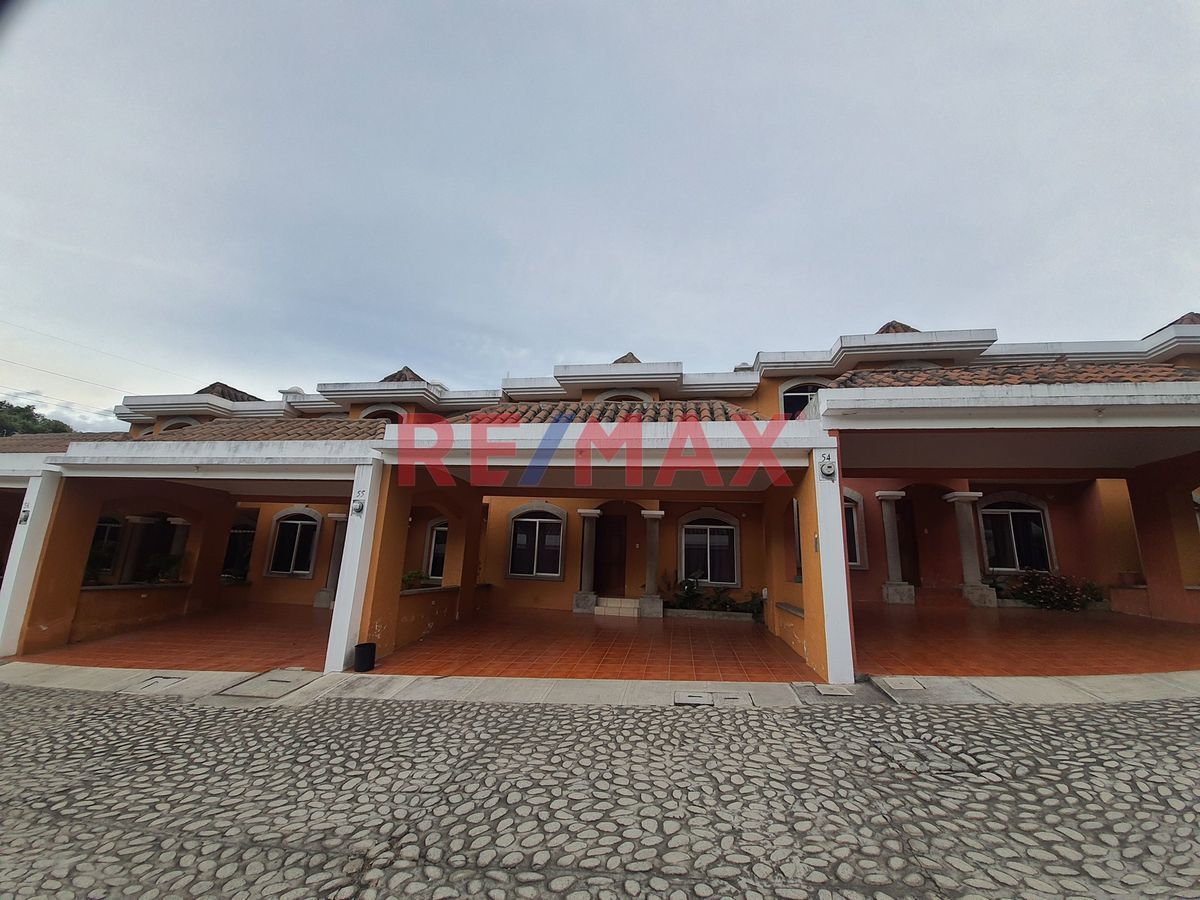 Casa en Venta Villas del Carmelo Sta. Lucia Milpas Altas