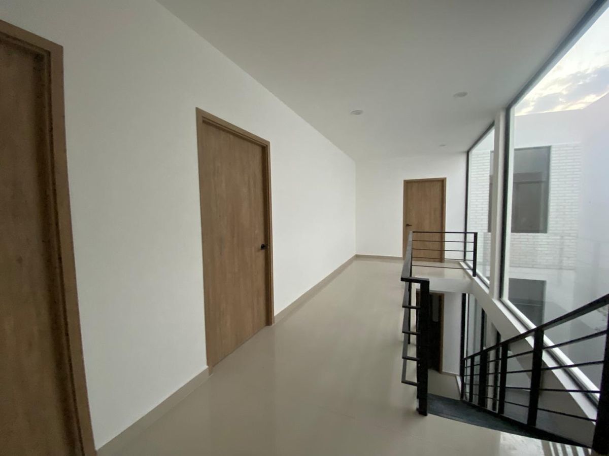 Residencia de Autor en Zibatá, Vista al Campo de Golf, 3 Recamaras, una