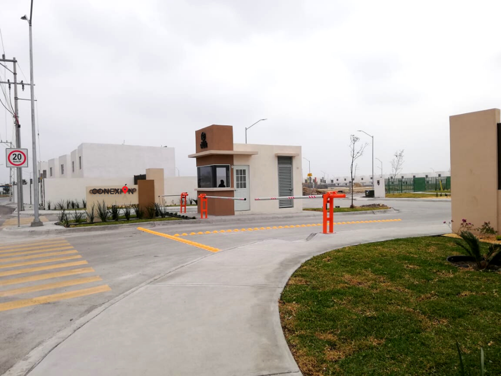 CASA EN VENTA DE 2 RECÁMARAS EN FRACCIONAMIENTO! SALINAS VICTORIA