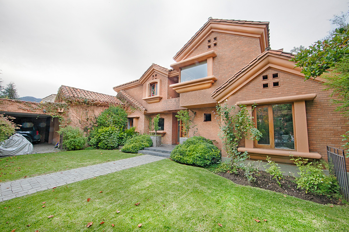 Casa Provenzal, El Golf de Manquehue, Cercana a Santiago College