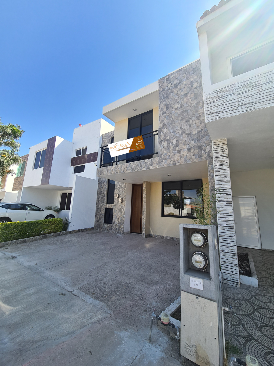 Venta de casa en Irapuato Villas de Tabora