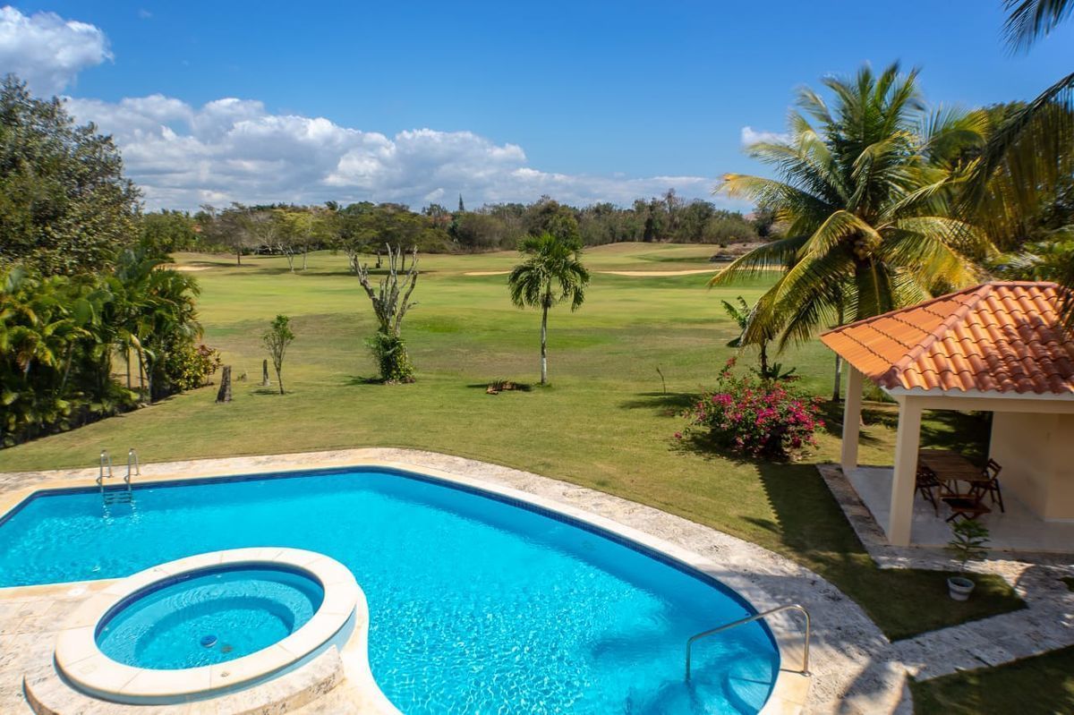 Villa en Metro Country Club