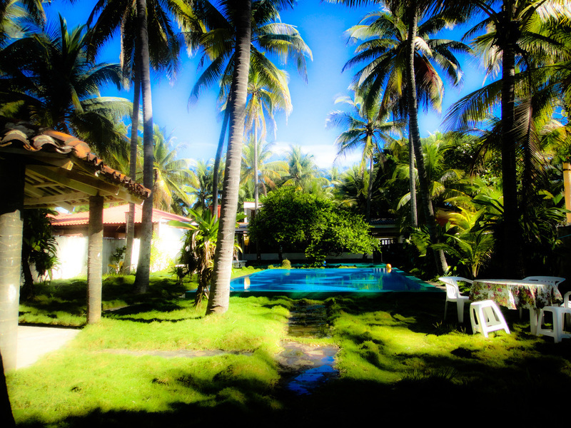 Rancho de playa frente al mar con dos piscinas en Playa Metalio Sonsonate