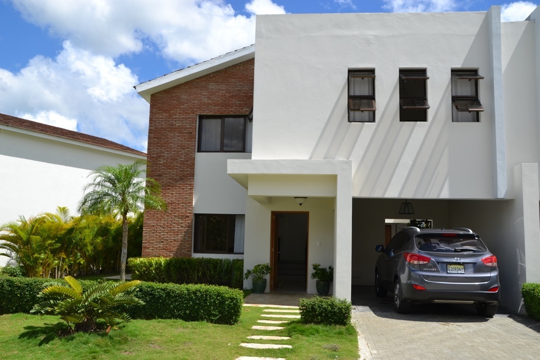 HERMOSA CASA EN VENTA EN LA CIUDAD MODELO.