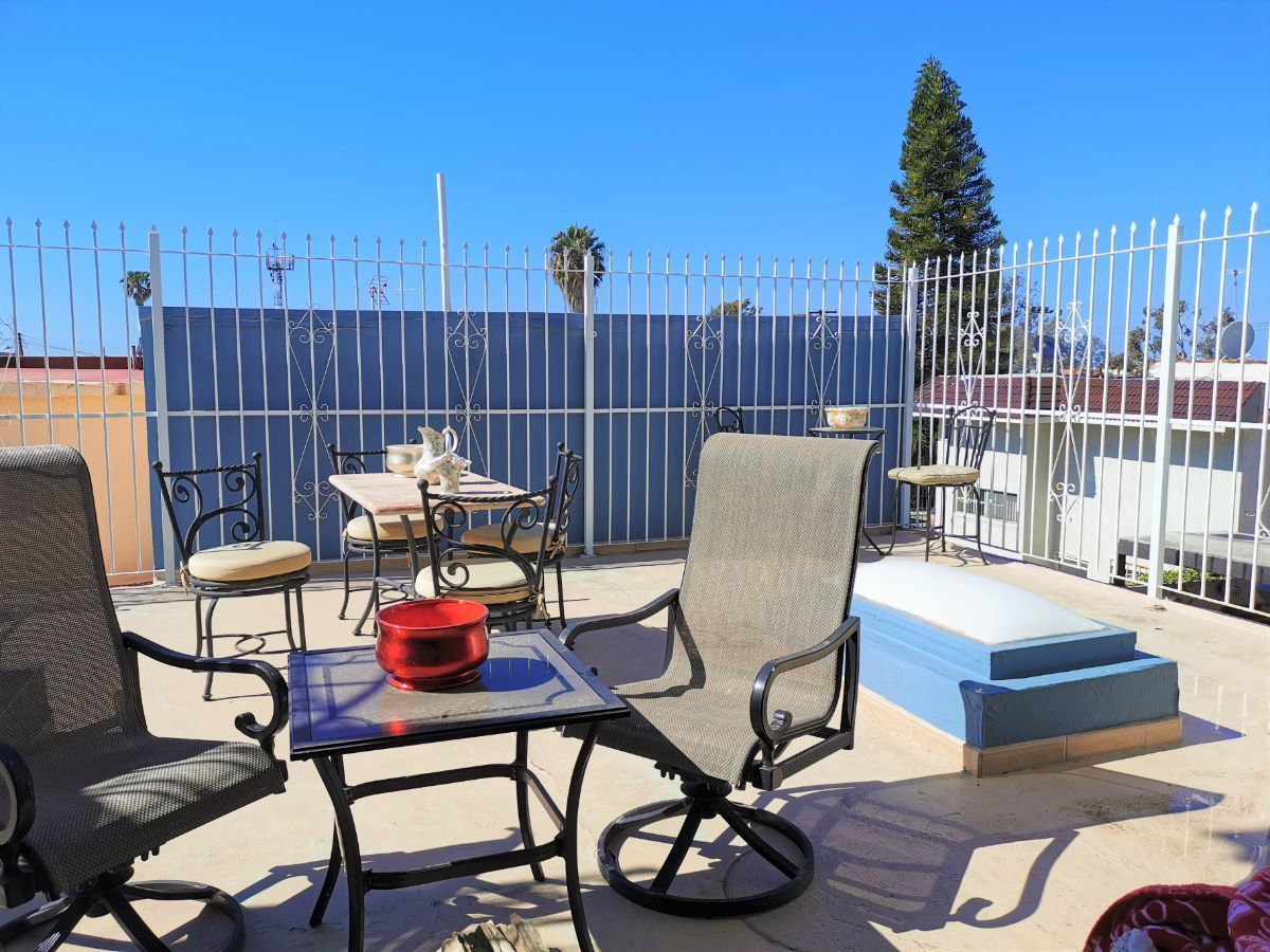 Playas de Tijuana amplia casa en venta. EasyBroker