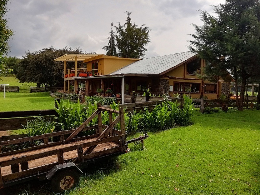 OFERTA!! Casa con establos cerca de Santa Clara del Cobre