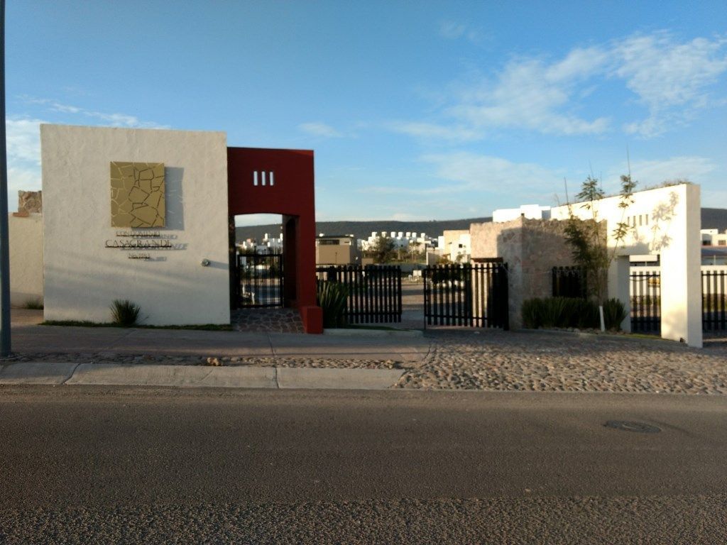 Casa venta Querétaro, Residencial La Vista 4 recámaras, family room