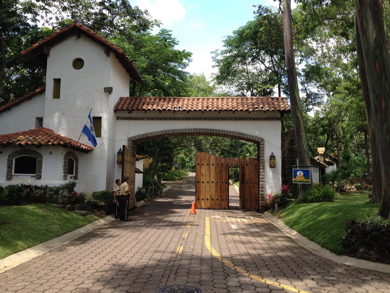 TERRENO SANTA ANA 1950vr2 EN RESIDENCIAL PRIVADA "LUNA MAYA" *CEA.TV