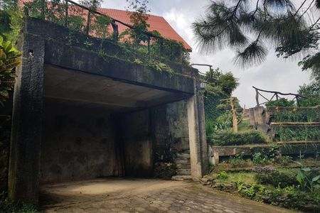 Hermosa casa con espectacular vista y amplias areas verdes ubicada en
