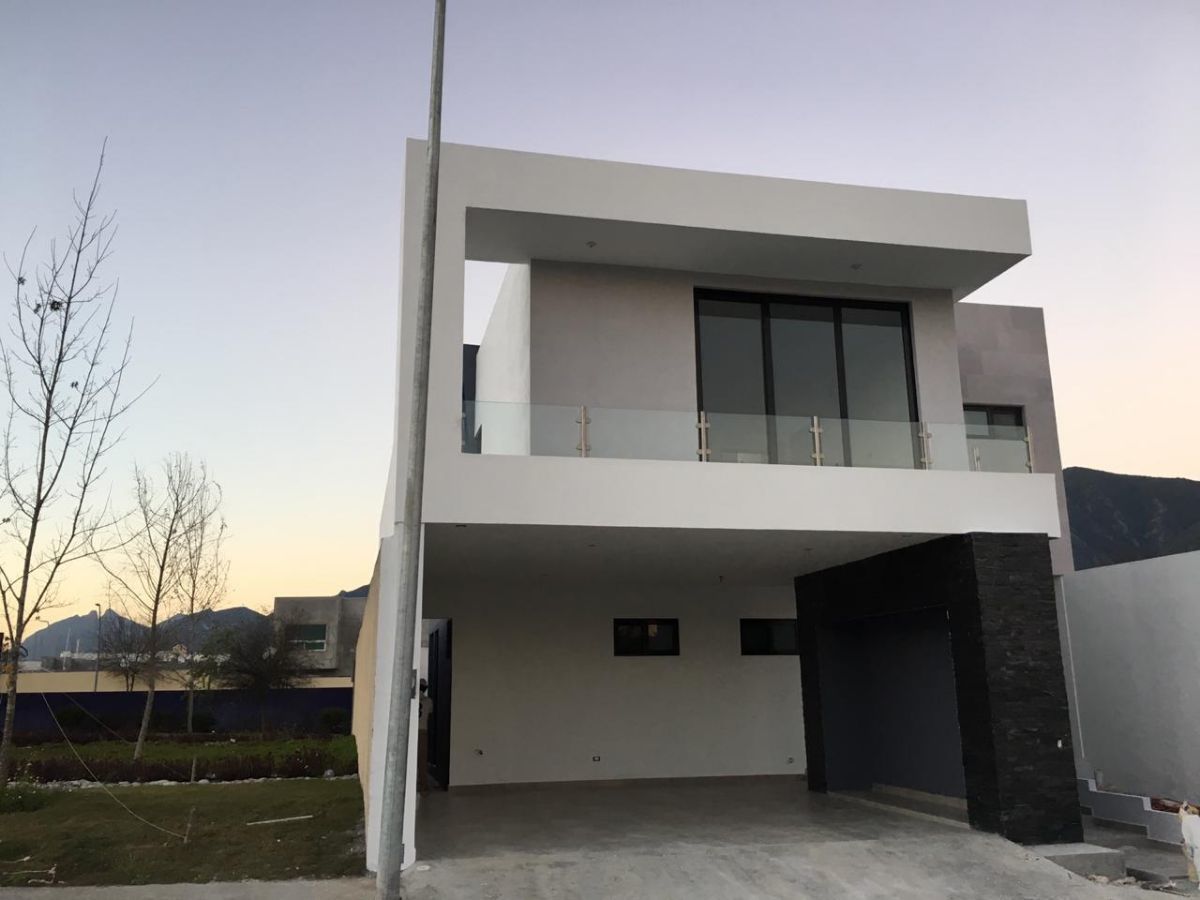 Bienes Raices Monterrey Inmobiliaria Square2 Casa En Venta En Amorada Residencial Casa En Venta Amorada Residencial Zona Carretera Nacional Santiago