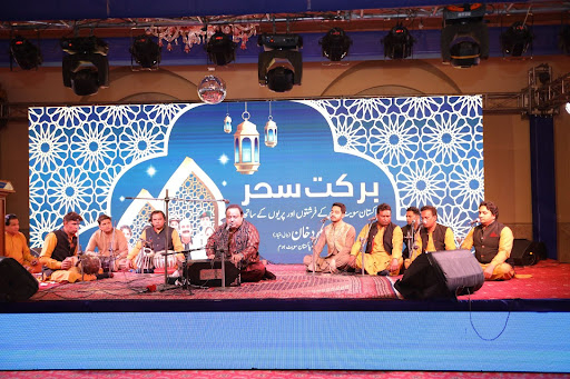 Qawwali performance by Aziz Miya at sehri event