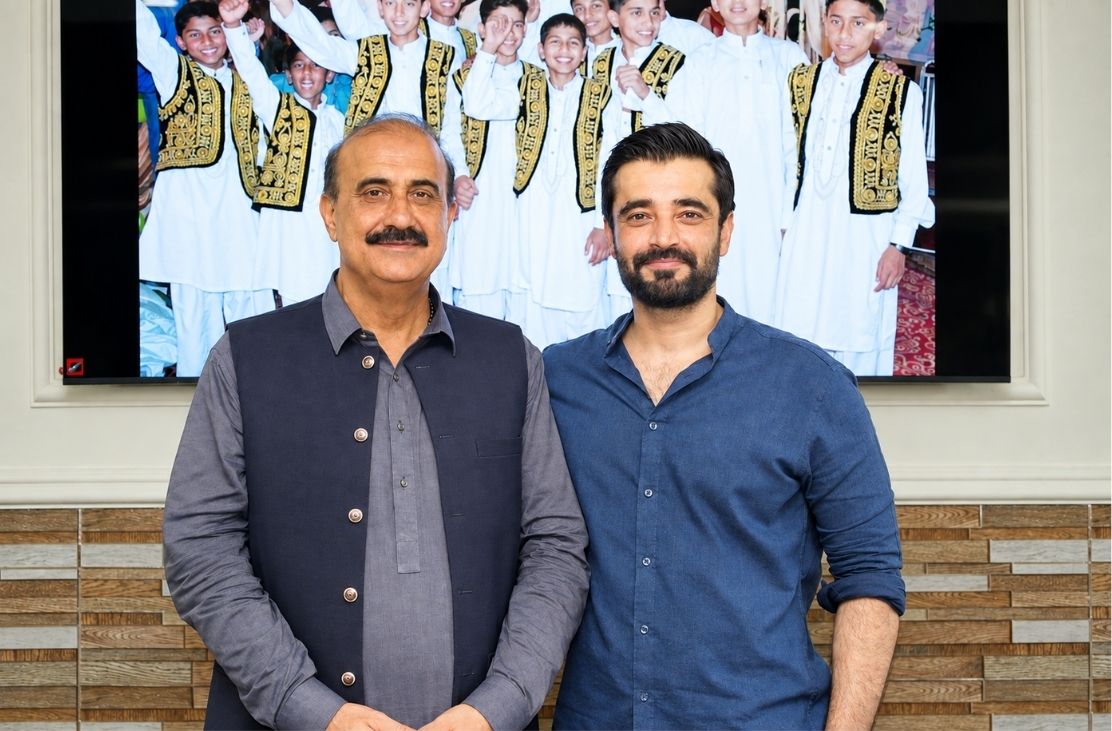 Hamza Ali Abbasi Revisits Pakistan Sweet Home After a Decade, Amazed by Its Growth