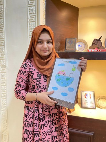 PSH fairy showing her drawing on art on cars campaign