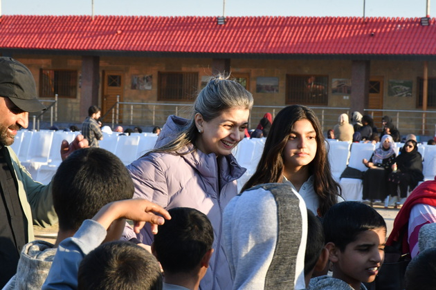 World Bank Leadership Team takling with PSH Children
