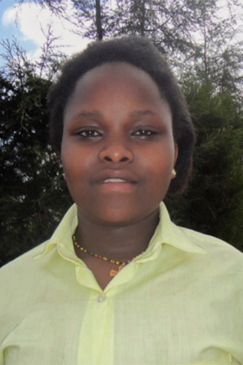 graduatePortraitLucyKenya_2019.jpg