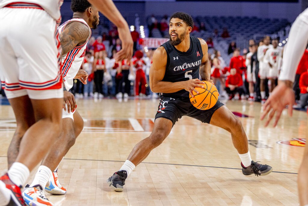 Cincinnati Bearcats vs. Bryant Bulldogs College Basketball Betting