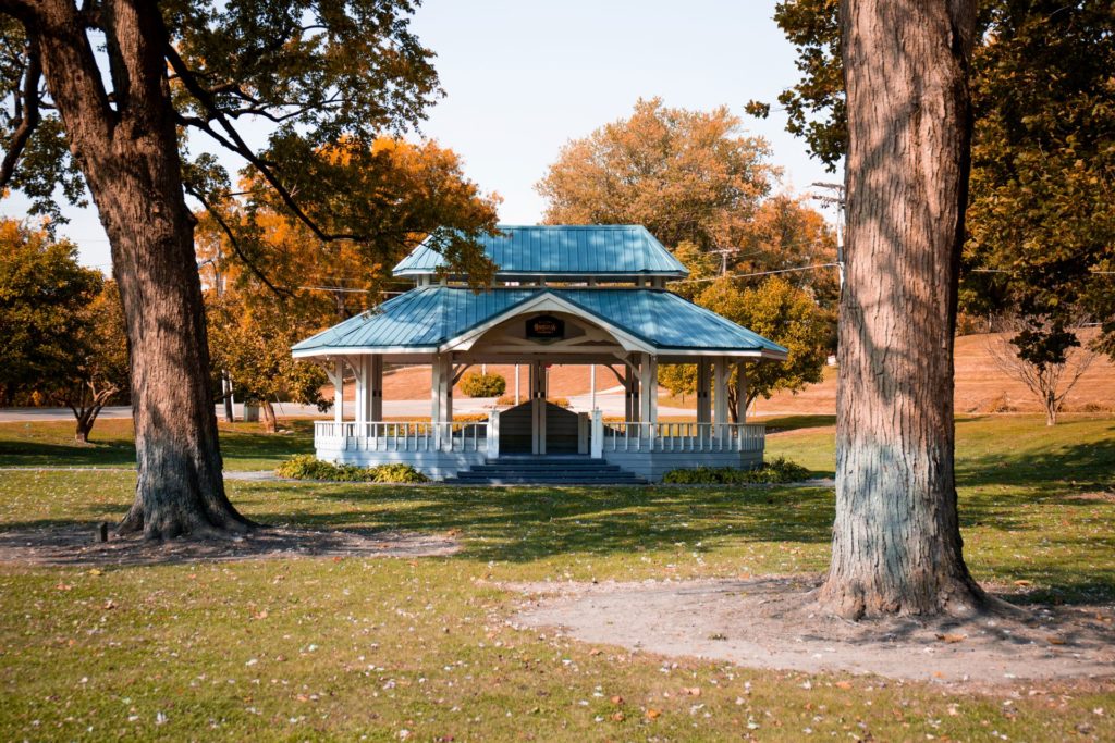 discover-the-real-life-stars-hollow-in-kosciusko-county-indiana