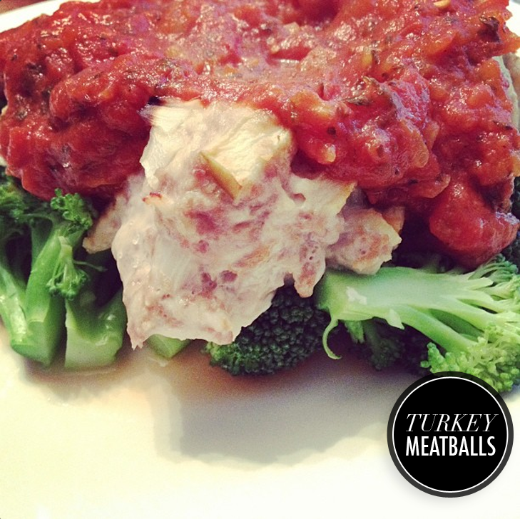 Paleo Meatballs over Steamed Broccoli with Red Sauce, Paleo, Jessica Quirk, whatiwore.tumblr.com