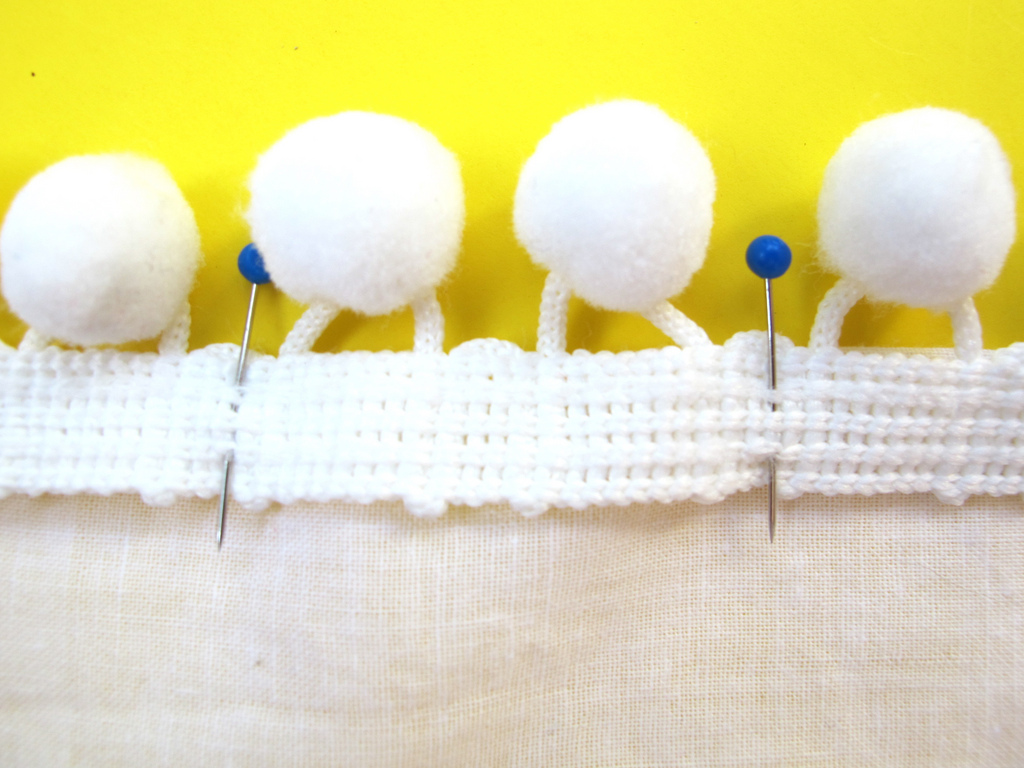 DIY, Do It Yourself, Pompon scarf, pompom scarf, summer scarf, how to tie a summer scarf, Jessica Quirk, What I Wore, WhatIWore, What I Wore DIY