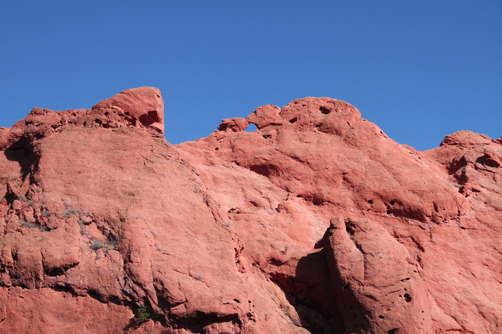 What to wear to Garden of the Gods, Hiking in Garden of the Gods, Hiking Outfit, Denim on denim, What i Wore, @whatiwore, Jessica Quirk, Fashion Blogger, Fashion Blog, Hiking Style, Colorado Hiking,