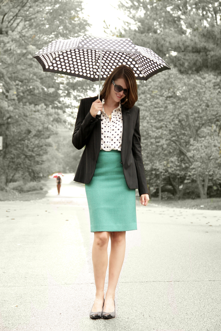 Fashion Blog, Personal Style Blog, Style Blog, Outfit Blog, @whatiwore, What I Wore, Jessica Quirk, Polka Dots, Polka Dot Umbrella, How to wear polka dots, Business attire, Indiana University Collage of Arts and Sciences Young Alumni Guest Lecturer
