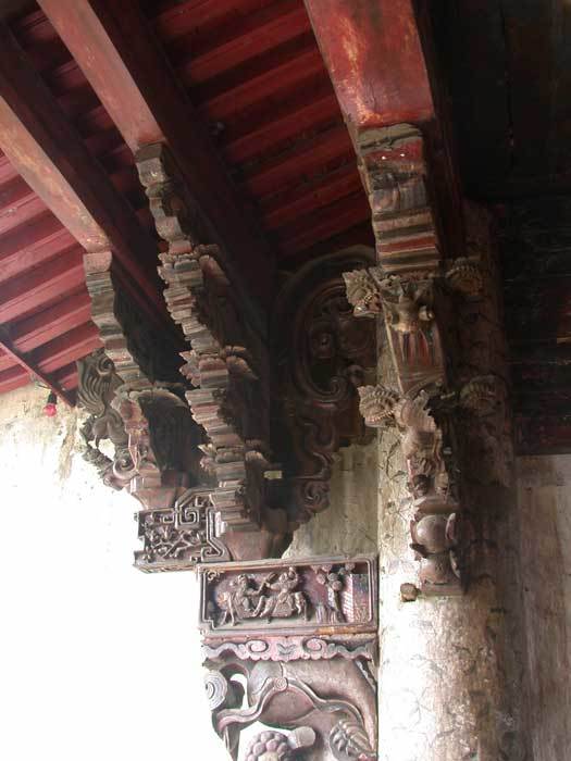 Carved bracket and painted column1