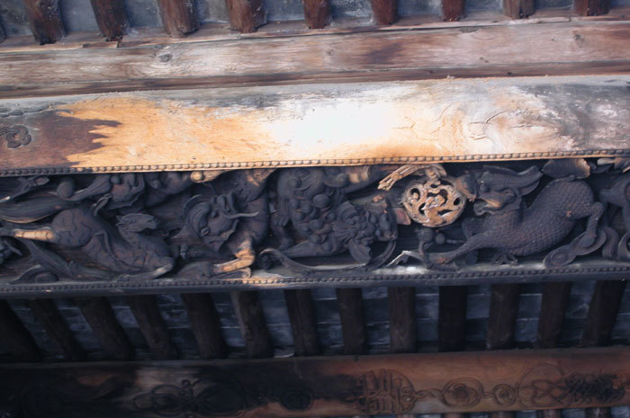 Overhead beam main hall Overhead beam main hall