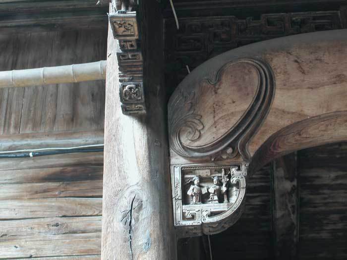 Beam on the northeastern corner.detailed carving on the left side of the beam
