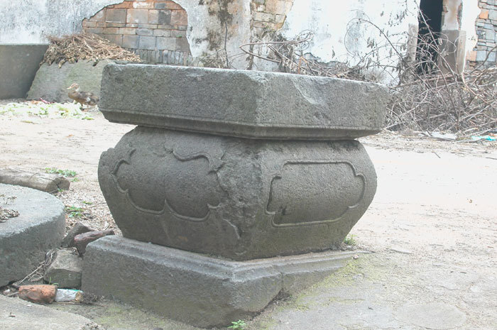 large stone pillar base large stone pillar base