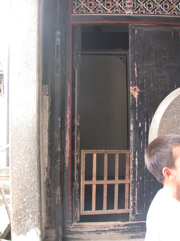 Left entrance of the hall