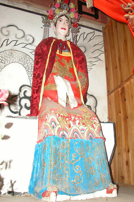 First wife of Great Lord of White Mountain on the right-hand side of the altar