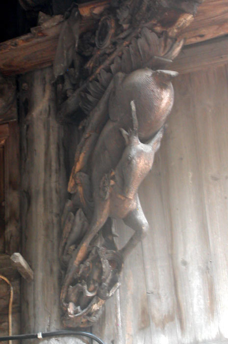 Bracket with deer on the right wing Bracket with deer on the right wing