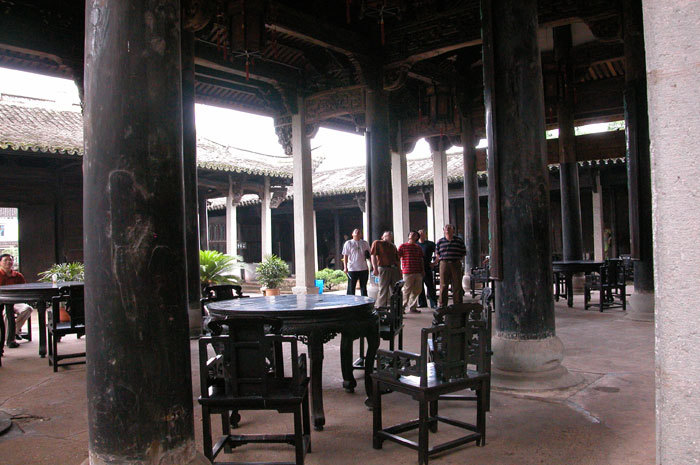 Left front corner of the lower hall2 Left front corner of the lower hall2