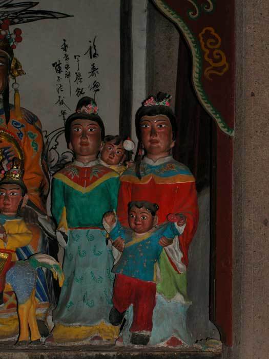 King Wen of Zhou.female sevants with children