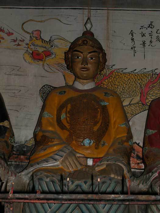 Generals Zhou, Tang, and Ge on the far right-hand side of the hall.General Tang Hong