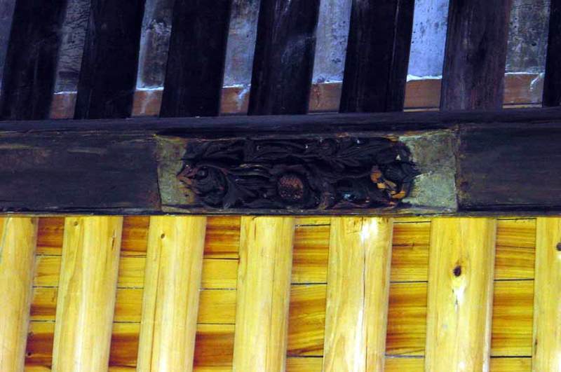 Renovated roof structure (yellow-colored part)