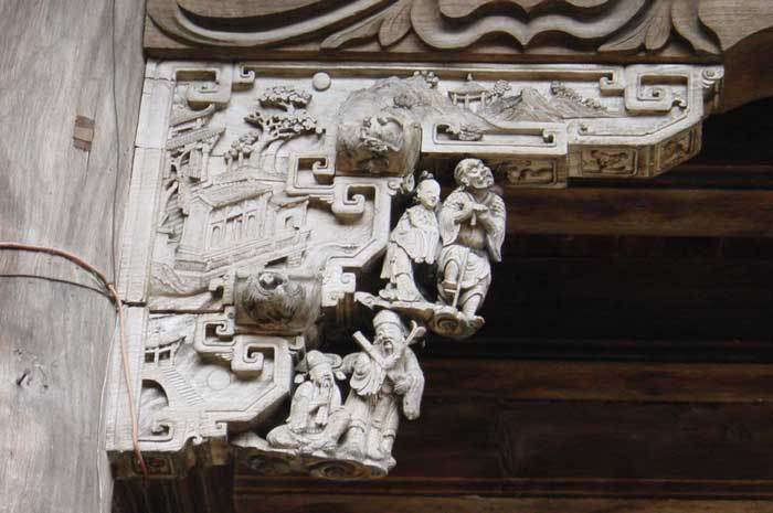 Looking to the entrance gate from the courtyard.close-up of the bracket