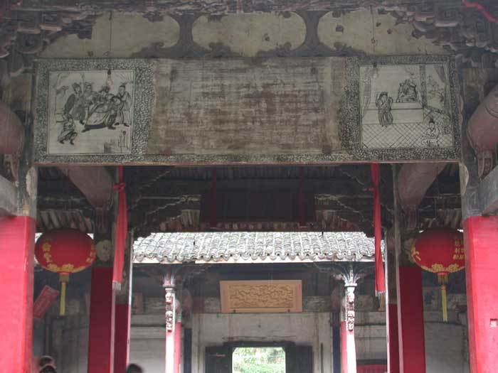 Overview of restored paintings on the crossbeam